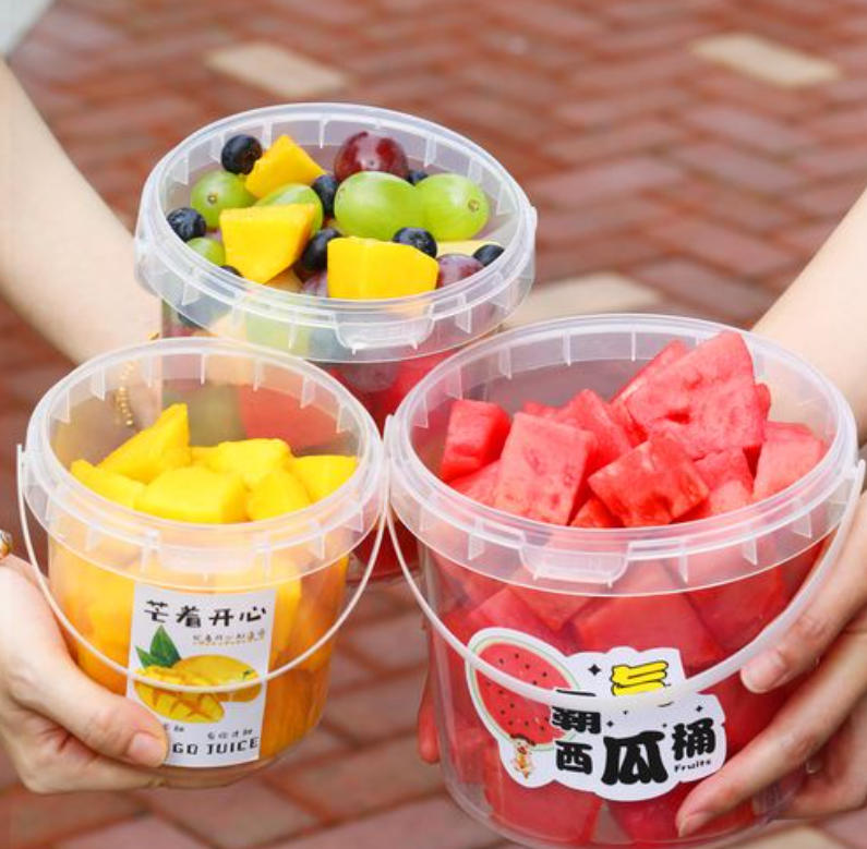 塑造未来:温州锐塑机械的塑料热成型机技术